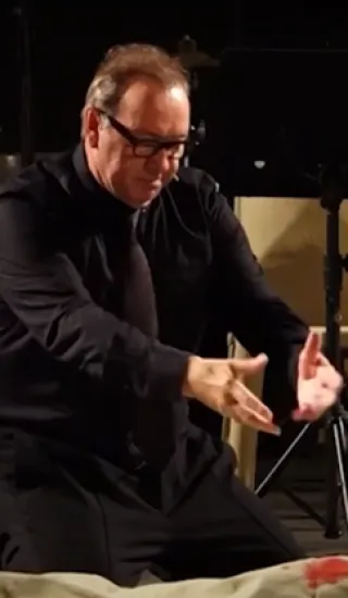 Kthehet në skenë Kevin Spacey – një prej ikonave të kinematografisë botërore