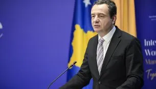 30 vjet nga gjenocidi në Srebrenicë – Kurti merr pjesë në ceremoninë përkujtimore