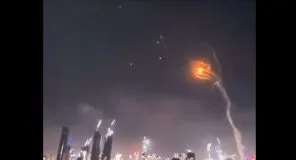 Irani lëshon rreth 100 raketa drejt Izraelit