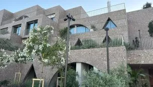 Green Coast Hotel MGallery – Kur heshtja ndërtohet mbi gurë