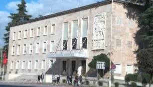 Prodhimi dhe tregtimi i municioneve të kalibrave të vegjël e të mesëm, miratohen kushtet e negocimit