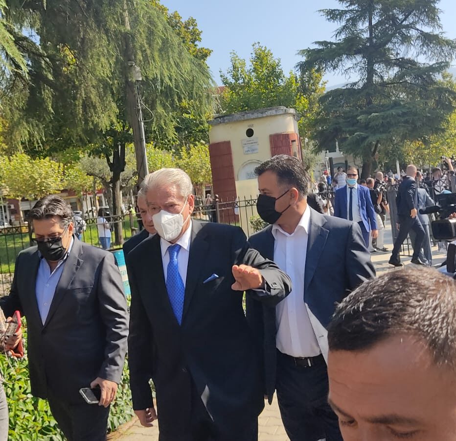 Momenti kur Sali Berisha mbërrin në Kuvendin e Shqipërisë, 19 shtator 2021