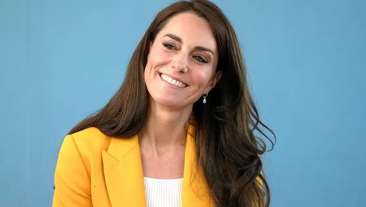 Kate Middleton dhuroi flokët e saj për bamirësinë e fëmijëve me kancer vite përpara diagnozës së saj