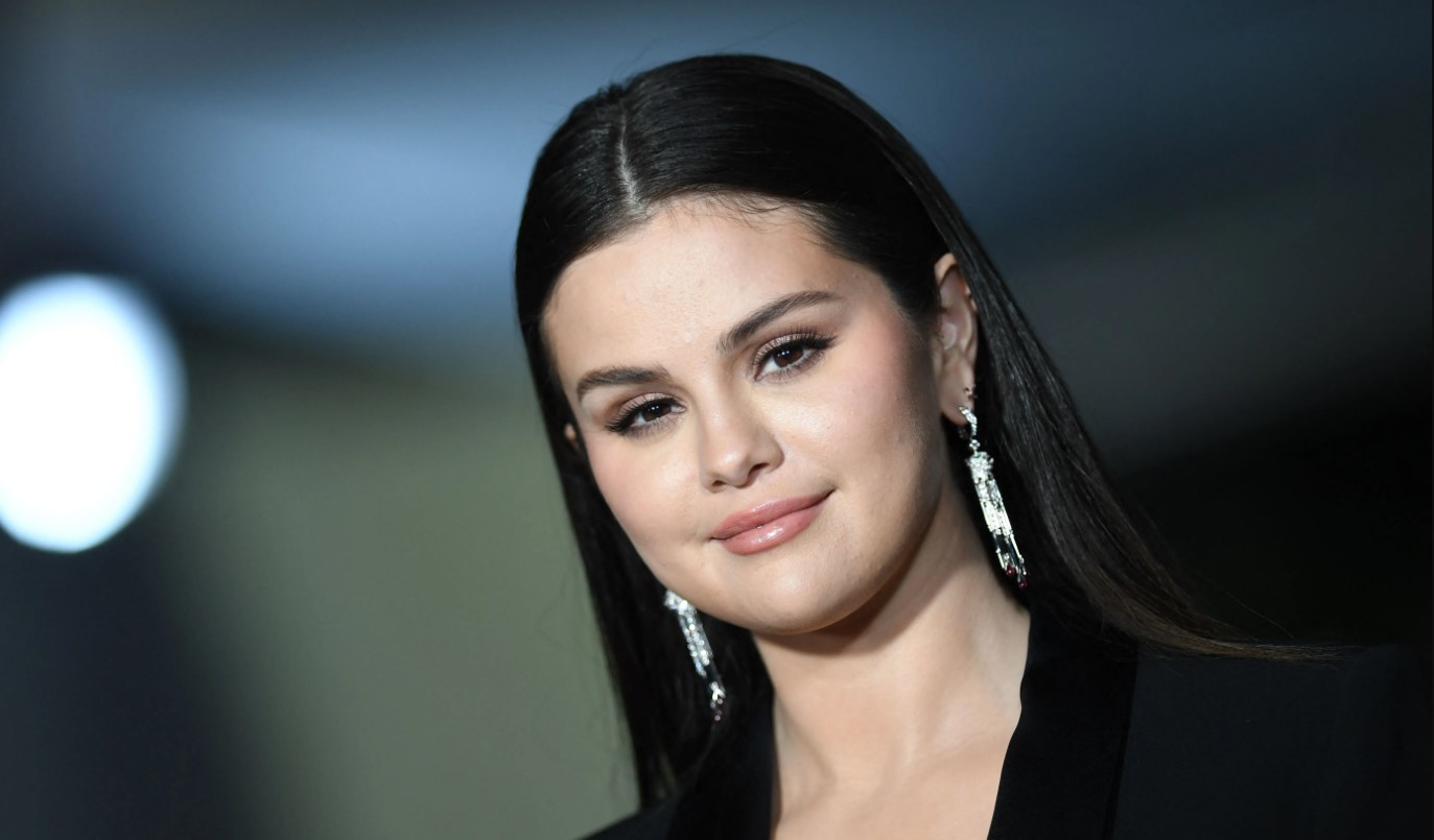 Selena Gomez reflekton mbi shëndetin mendor, rëndësinë e tij dhe tejkalimin e sfidave